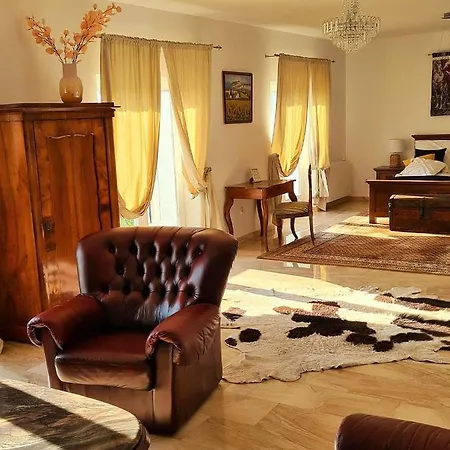 Hotel Izabella *