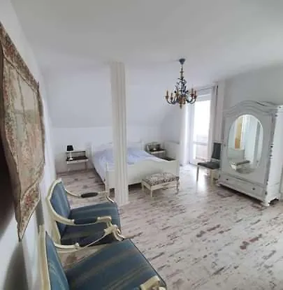 Hotel Izabella *